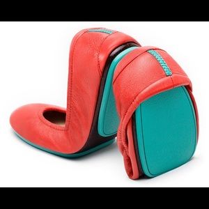 Poppy Tieks